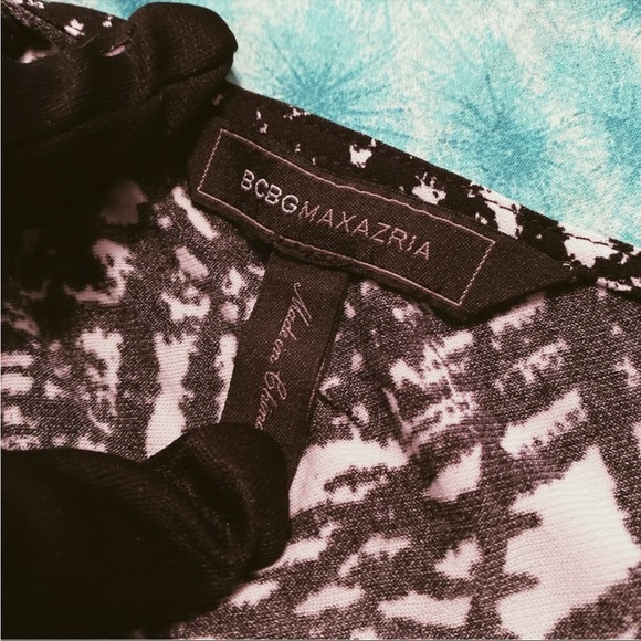 EUC BCBG MแดxAแดขสษชแด๐ค off shoulder ๐๐๐ ๐๐๐๐๐ ๐๐๐๐ ๐ ๐ - Picture 4 of 7